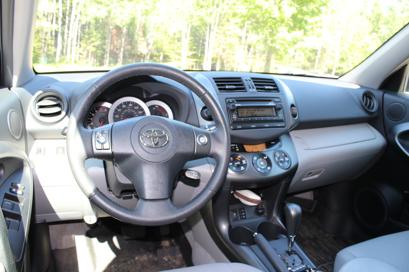 Illustration for article titled Review - 2012 Toyota RAV4 V6